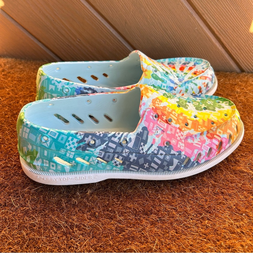 Sperry Unisex Authentic Original Float Pride Boat Shoe Size: US M 9/ W 11